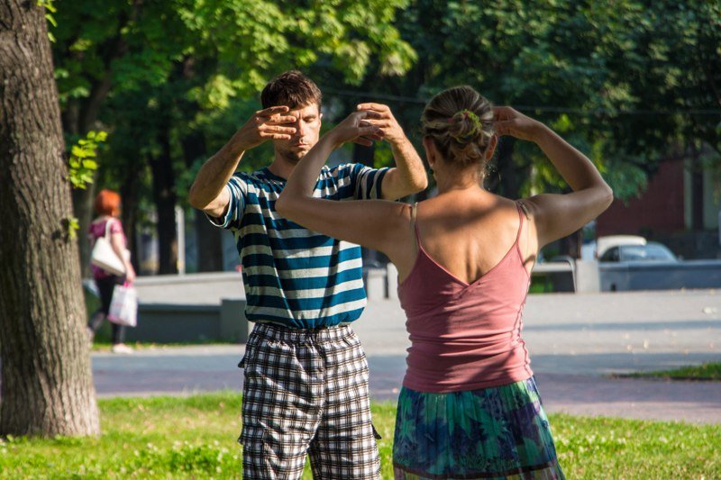 Информатор вышел «на охоту» в Днепре: ищите себя на фотографиях 10