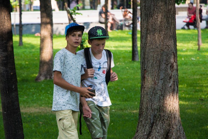 Информатор вышел «на охоту» в Днепре: ищите себя на фотографиях 19