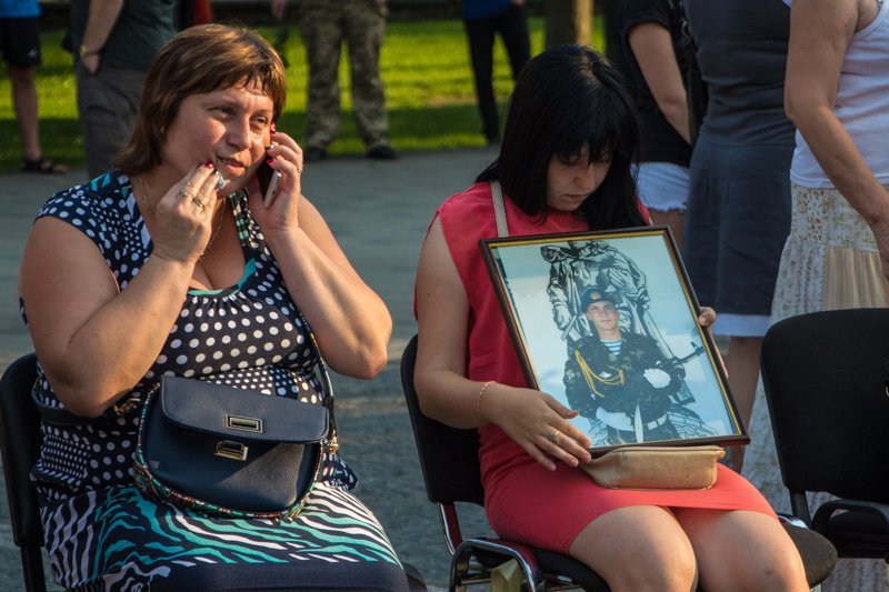 В Днепре на Аллее Памяти почтили погибших героев 6
