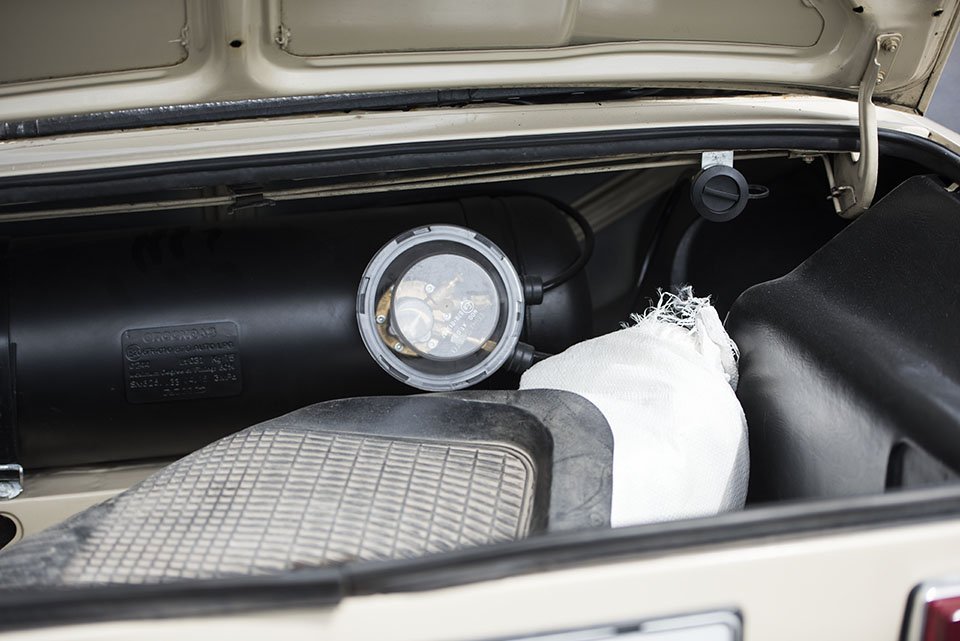 ДТП на Набережной: от удара из автомобиля вылетел двигатель 5