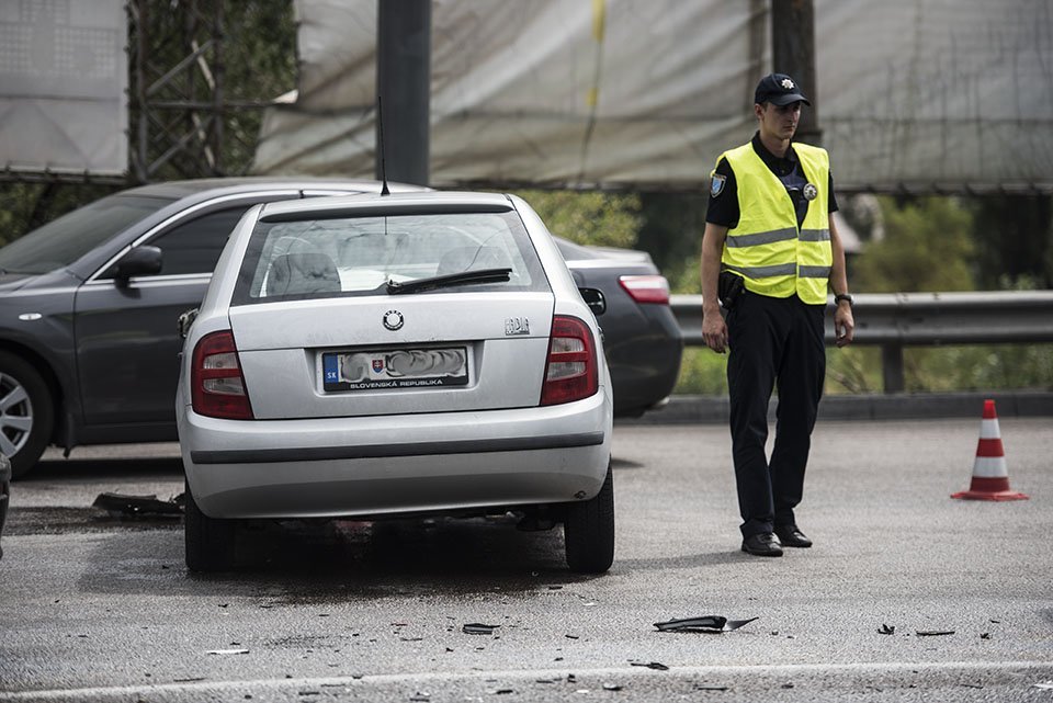 ДТП на Набережной: от удара из автомобиля вылетел двигатель 7