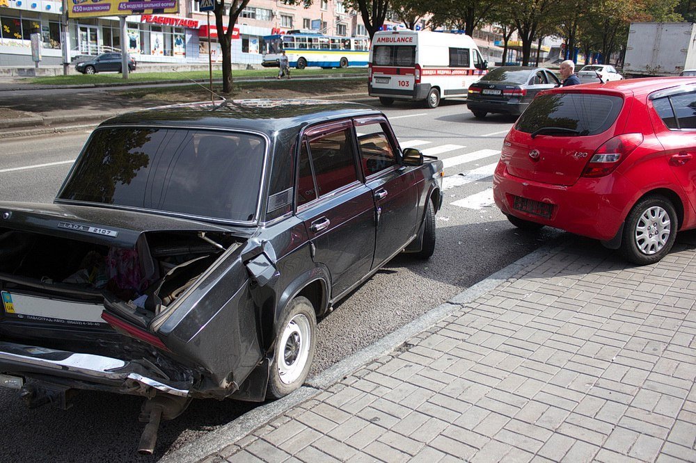 ДТП на проспекте Поля: столкнулись ВАЗ и Hyundai Getz 7
