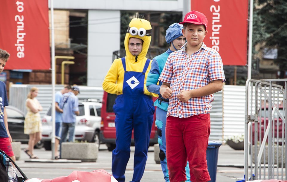 В центре Днепра проходит бесплатный тест-драйв 2