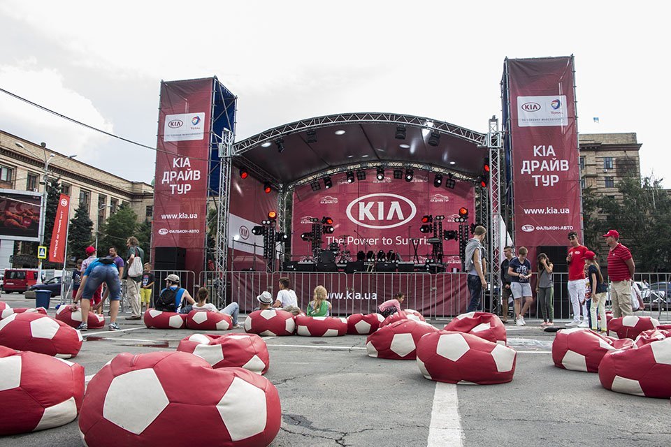 В центре Днепра проходит бесплатный тест-драйв 3