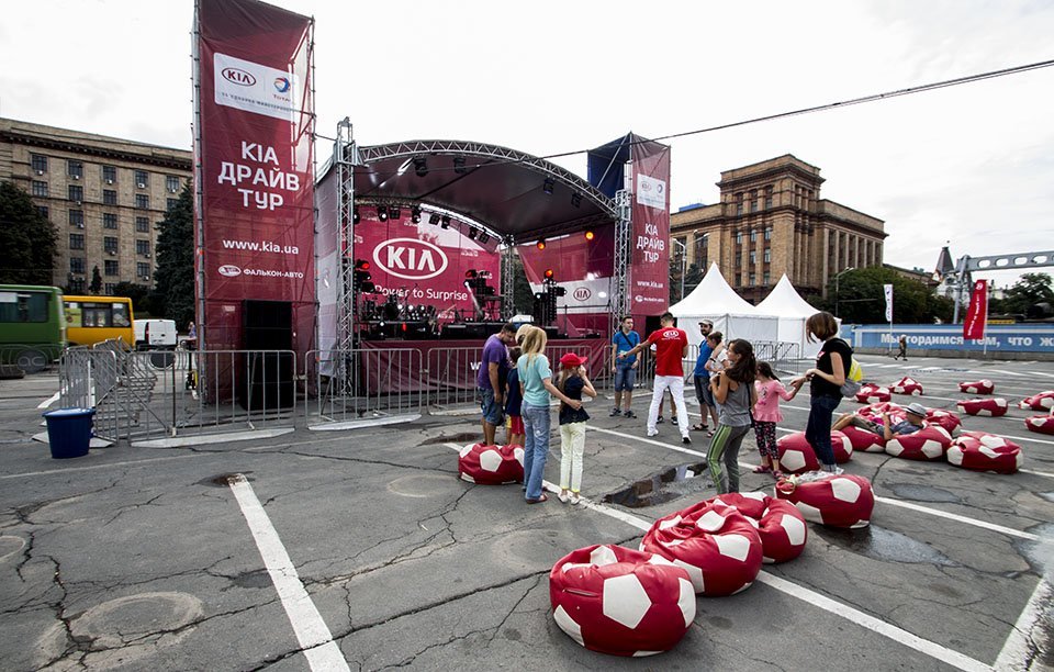 В центре Днепра проходит бесплатный тест-драйв 9