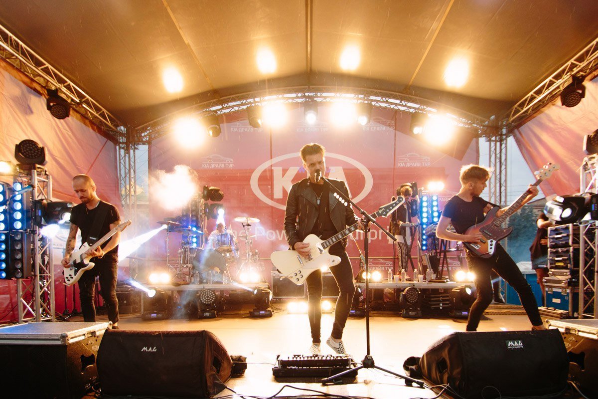 В Днепре прошел концерт «O.Torvald» и тест-драйв от Kia: ищите себя на фото 12