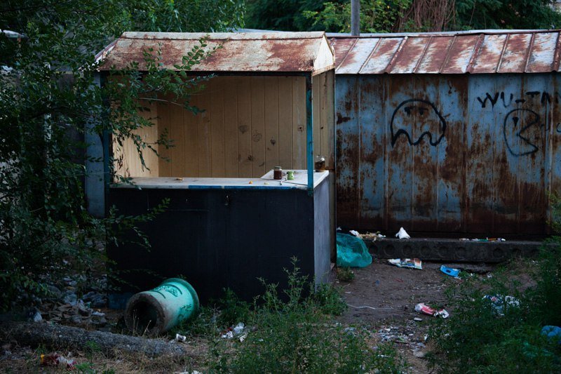 На Софьи Ковалевской возле общежития нашли труп мужчины 3