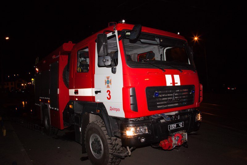 Пожар на Мануйловском проспекте: сгорела парикмахерская и два киоска 4