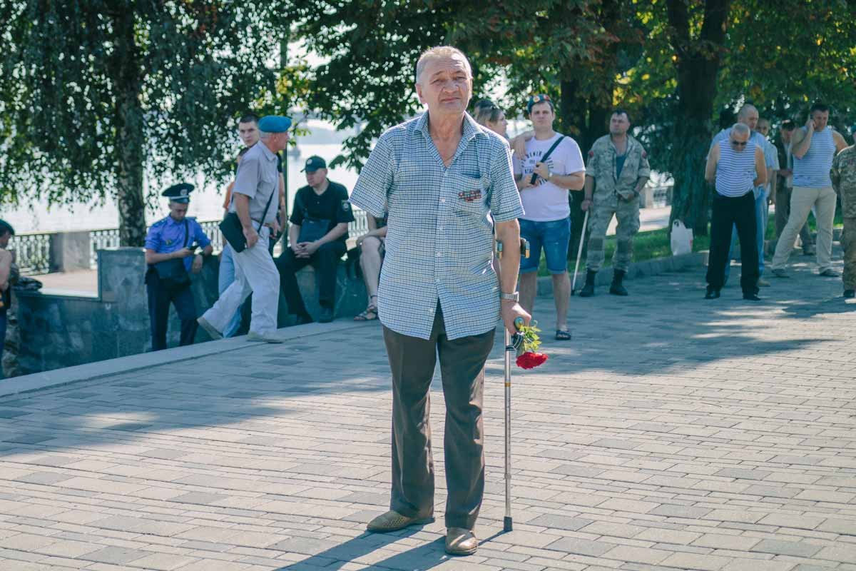 День ВДВ в Днепре: десантники начали отмечать на набережной у памятника Маргелову 8