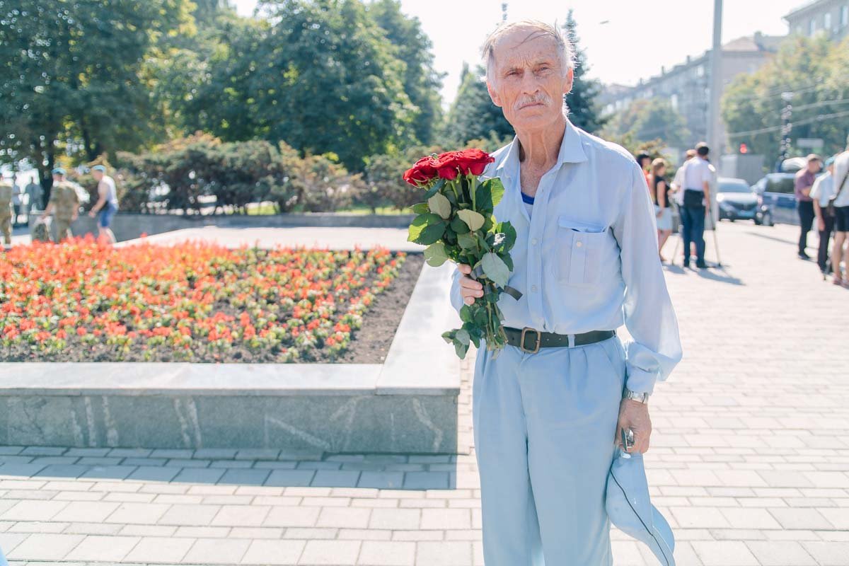 День ВДВ в Днепре: десантники начали отмечать на набережной у памятника Маргелову 13