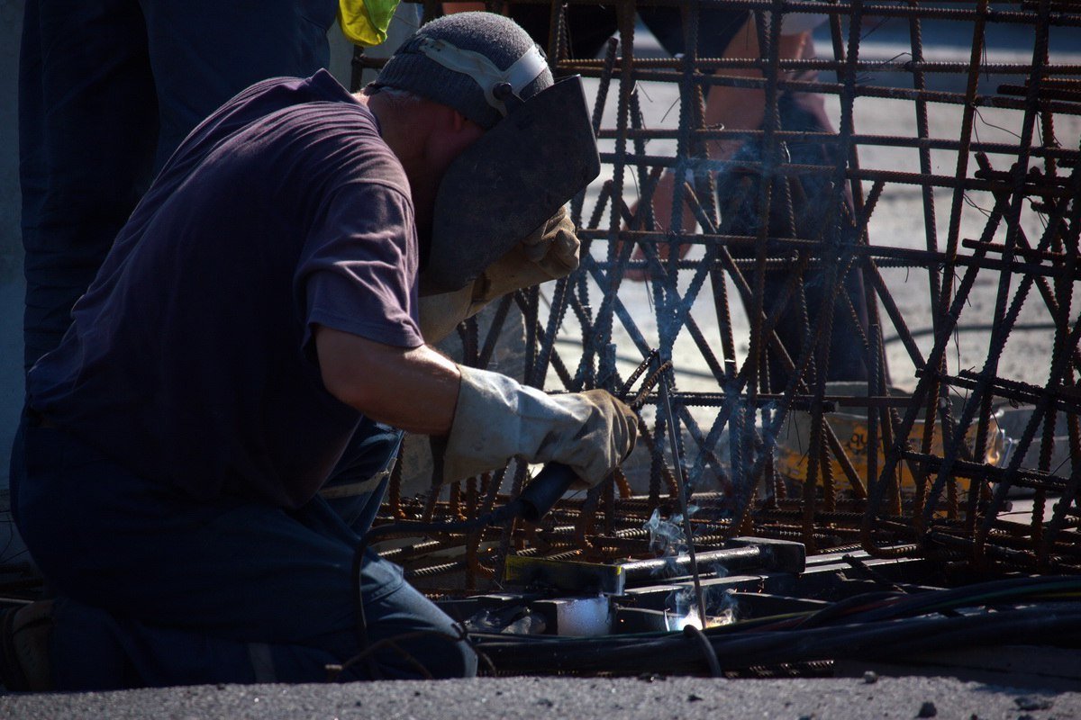 Работа кипит: как проходит ремонт Нового моста в Днепре 10