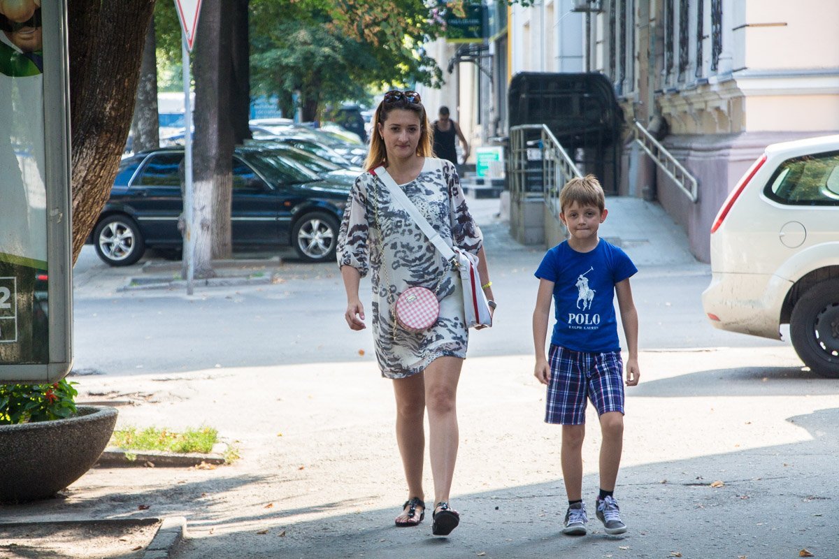 Информатор вышел «на охоту» в Днепре: ищите себя на фотографиях 1