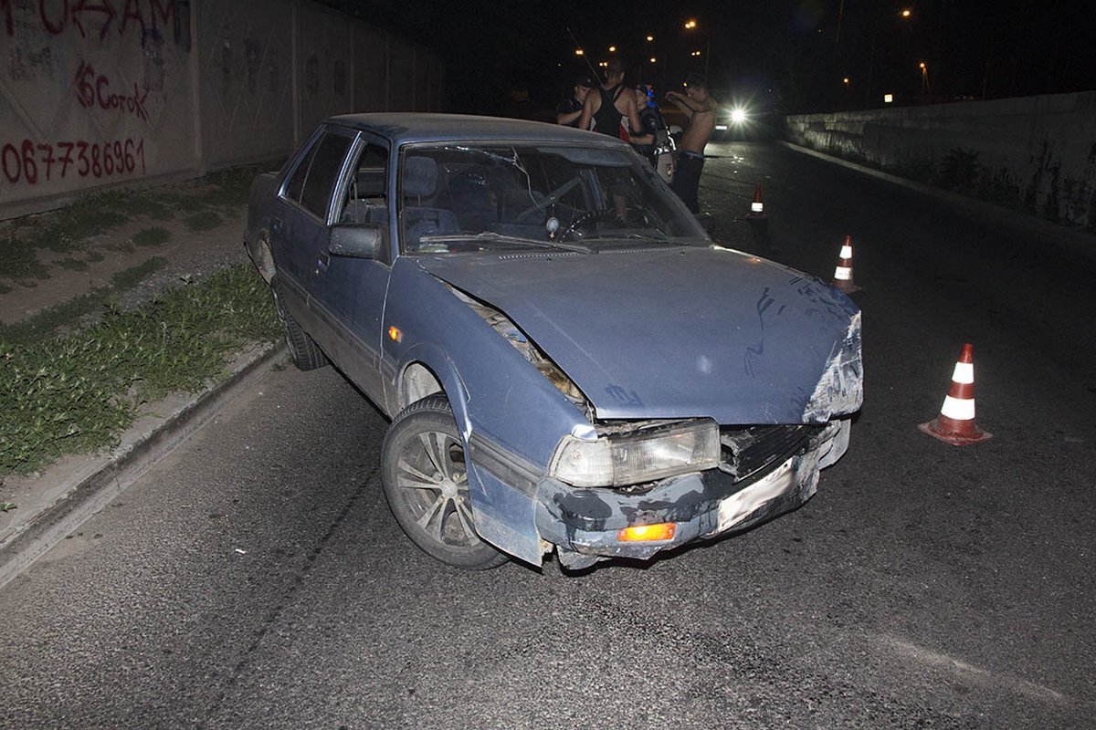 ДТП на съезде с Кайдакского моста: искали девушек, а познакомились с бетонной стеной 1