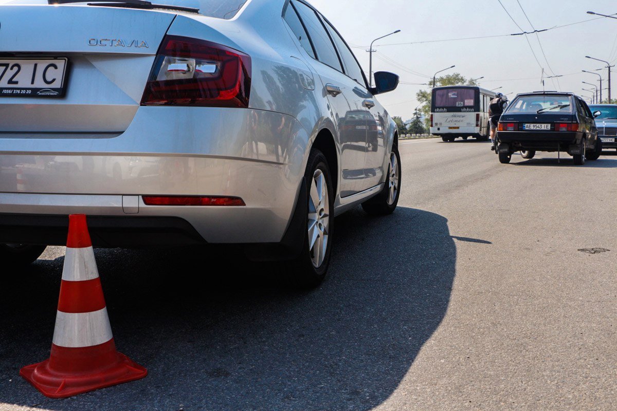 На Новом мосту сбили полицейского: видео задержания водителя 7