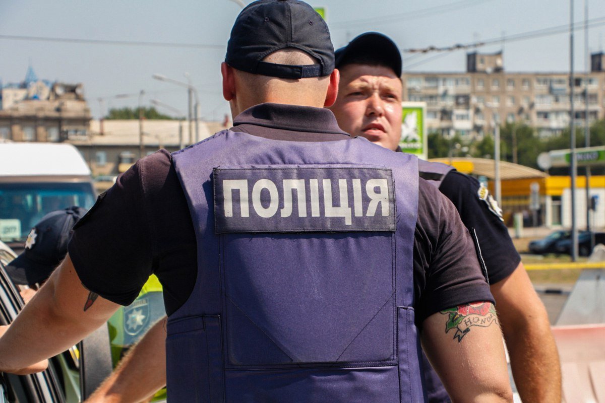 На Новом мосту сбили полицейского: видео задержания водителя 8