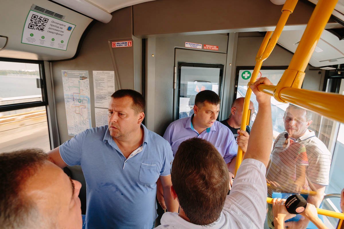 В Днепре мэр Филатов катался на новых троллейбусах от центра до ж/м Солнечный 8