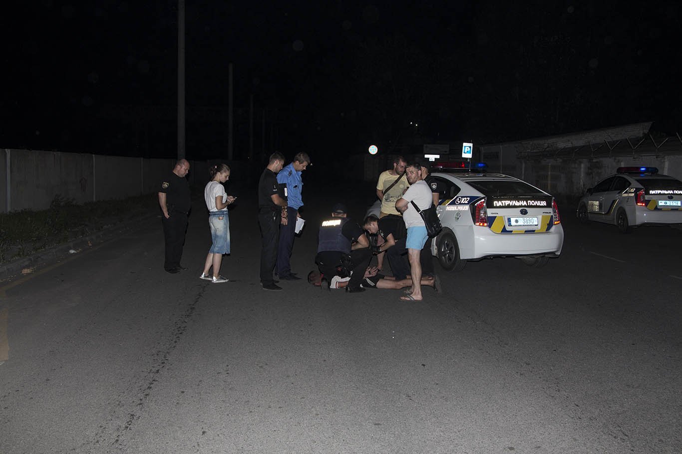 В Днепре патрульные по горячим следам задержали грабителя 3