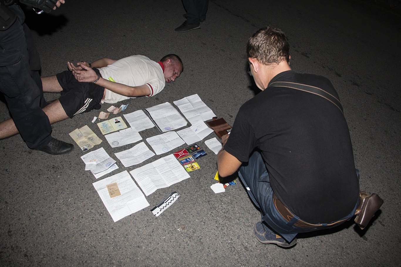 В Днепре патрульные по горячим следам задержали грабителя 4