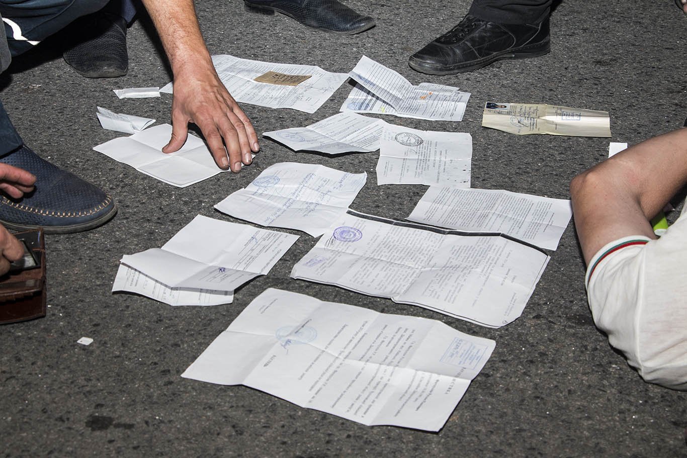 В Днепре патрульные по горячим следам задержали грабителя 7