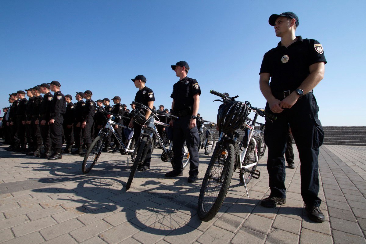 Роботы, беспилотники и награды: как на Фестивальном причале отметили День Нацполиции 2