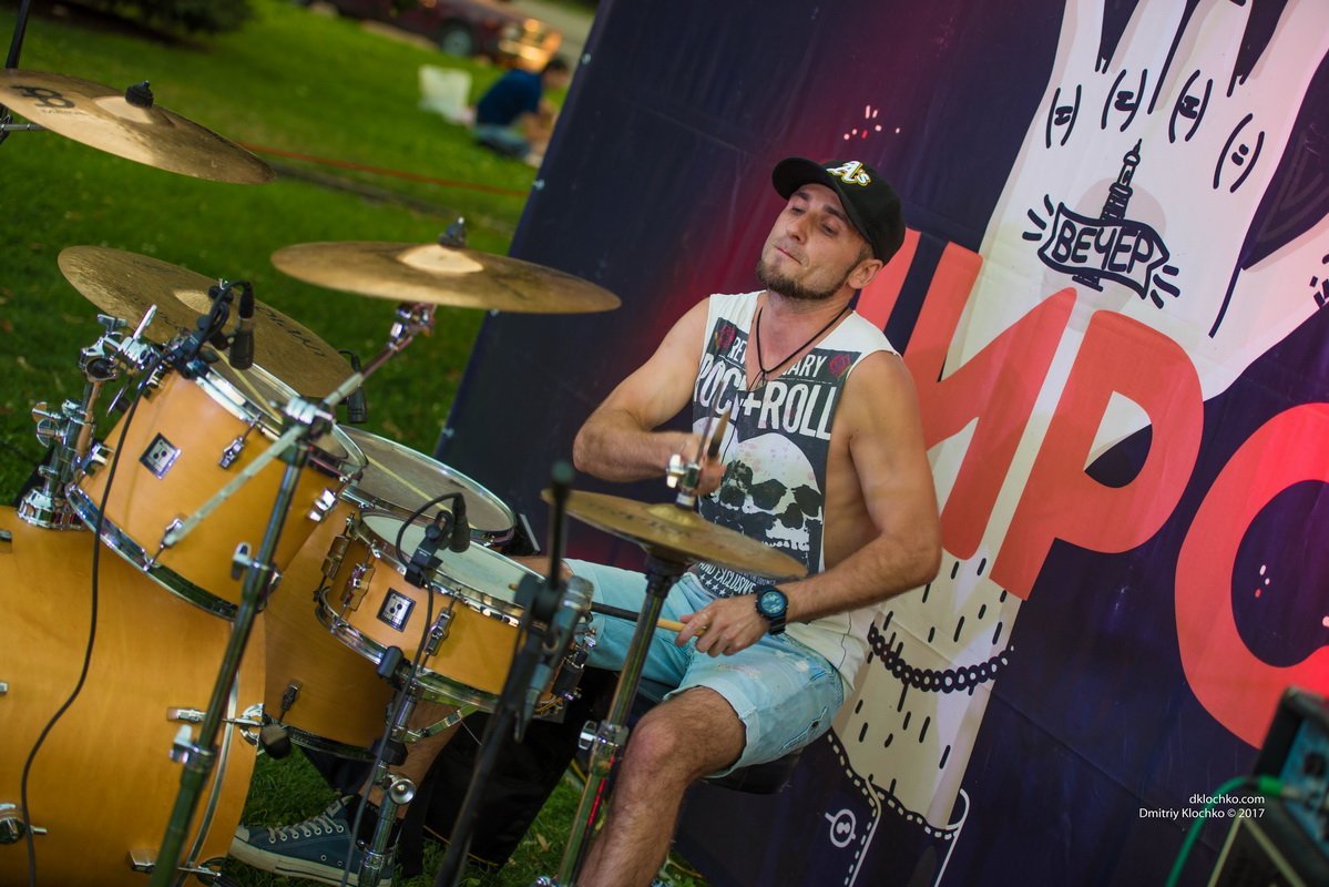 На набережной Днепра прошел вечер Пирса: как это было 4