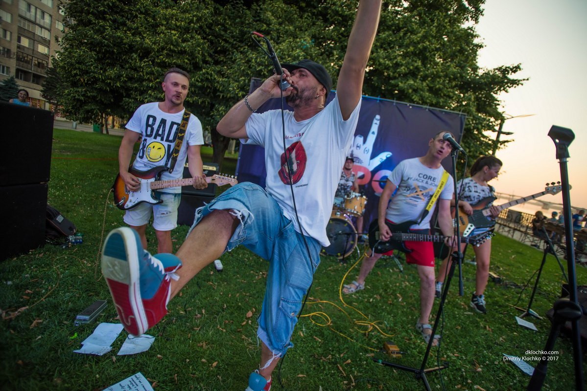 На набережной Днепра прошел вечер Пирса: как это было 8