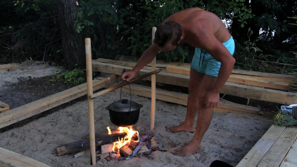 Из IT в робинзоны: как необитаемый остров посреди Днепра превратился в «Гавайи» 3