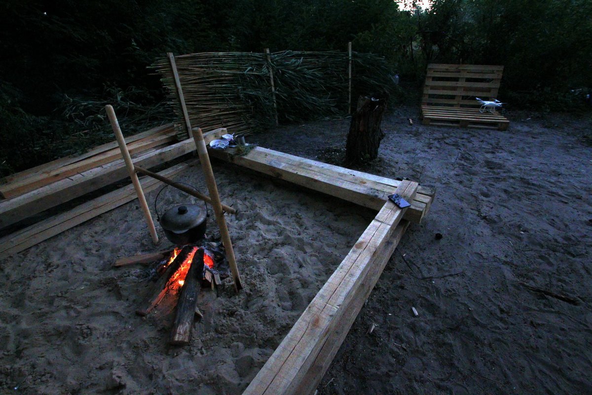 Из IT в робинзоны: как необитаемый остров посреди Днепра превратился в «Гавайи» 7