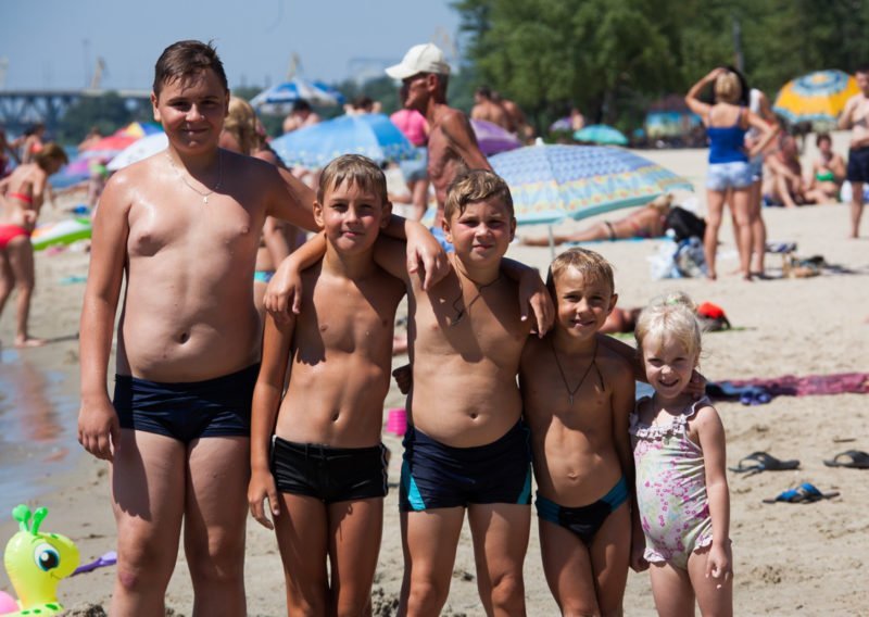 Выходной на Воронцовке: как жители Днепра отдыхают на пляже 13