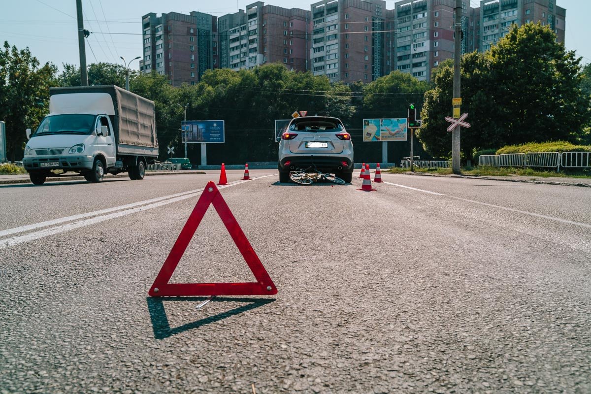 ДТП на Космической: 14-летний мальчик на велосипеде въехал в Mazda СХ-5 4