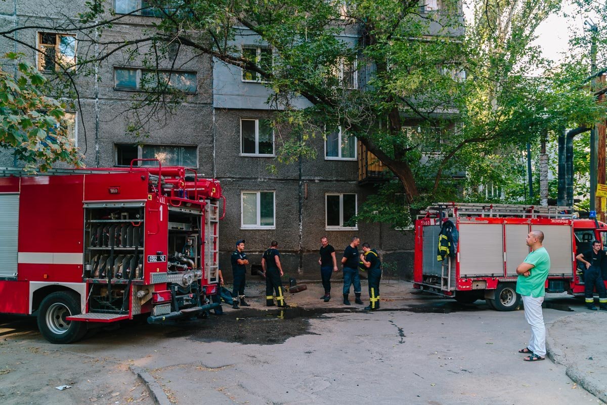 На Набережной Победы горела многоэтажка 1