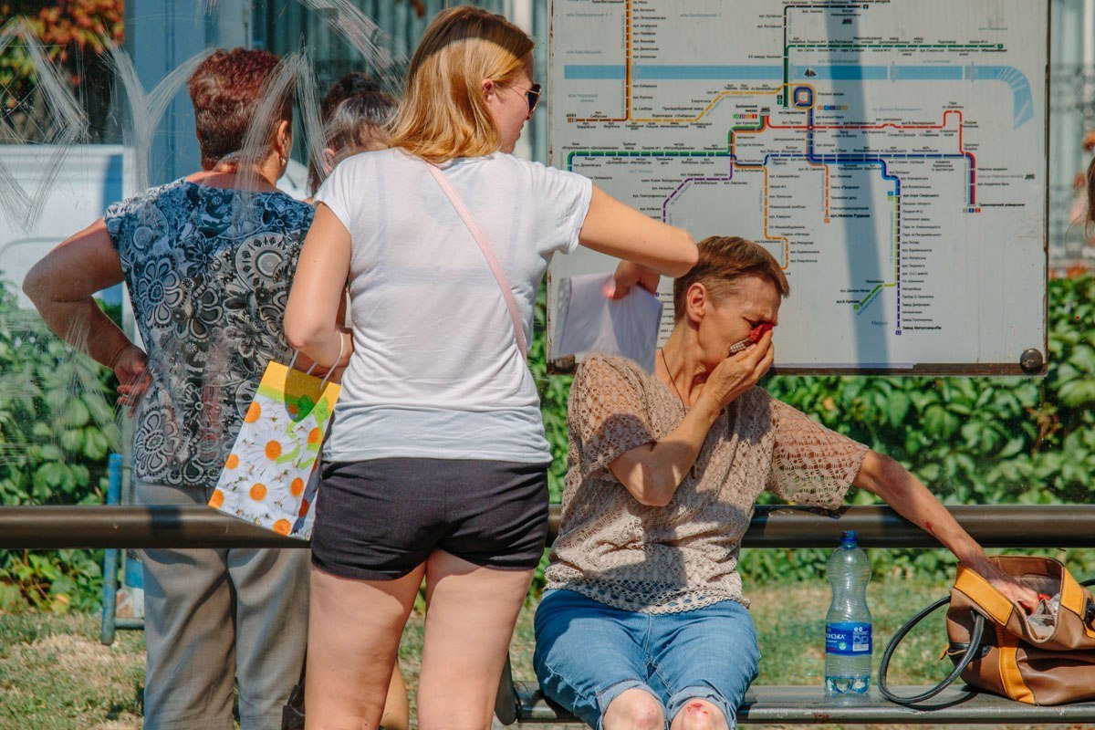 Адская жара в Днепре: температура в маршрутках, трамваях и троллейбусах бьет все рекорды 2