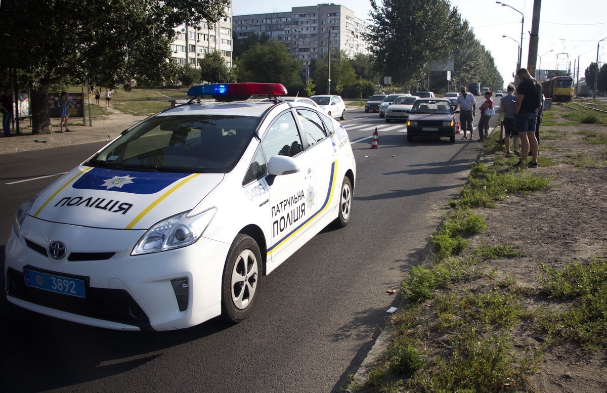 На Донецком шоссе ЗАЗ сбил женщину на пешеходном переходе 1
