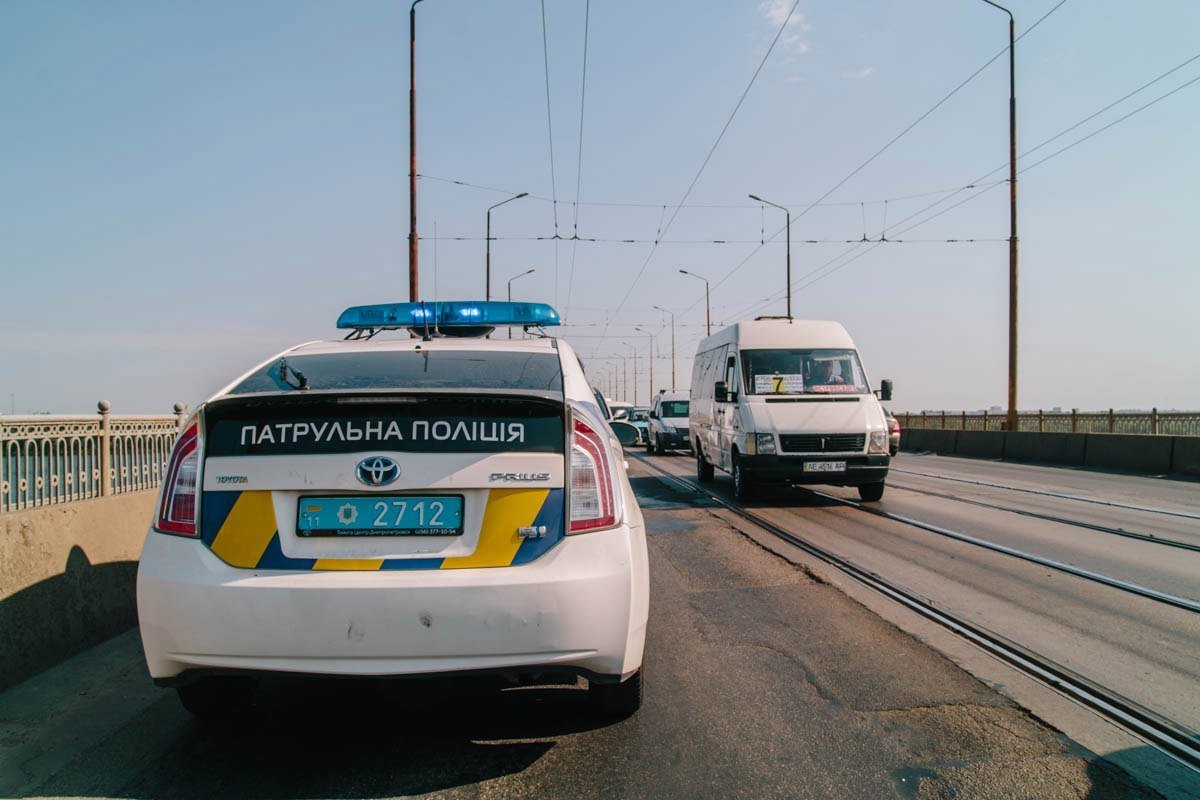 На Старом мосту столкнулись Honda и Таврия 4