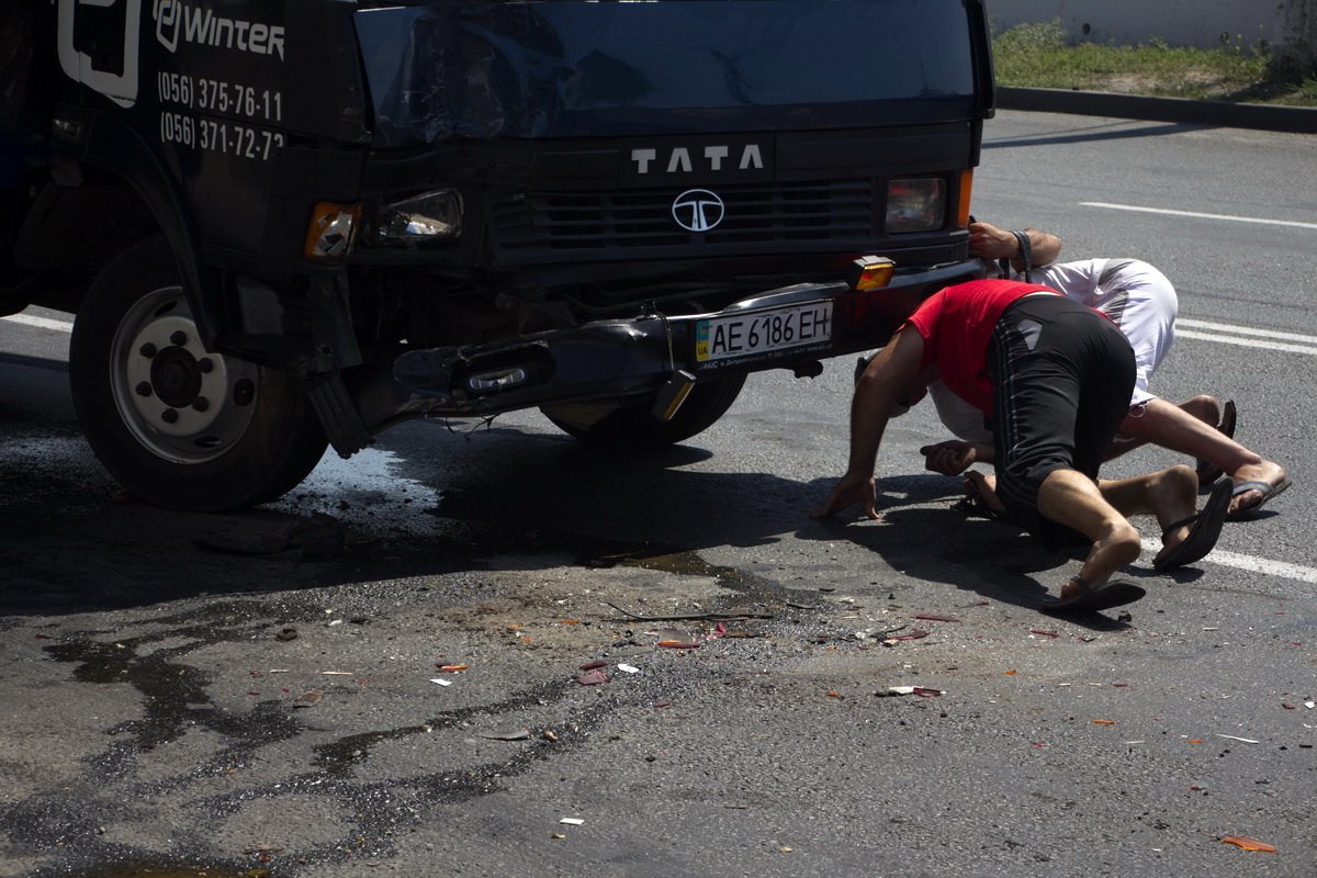 На Калиновой грузовик врезался в 107-ю маршрутку 2