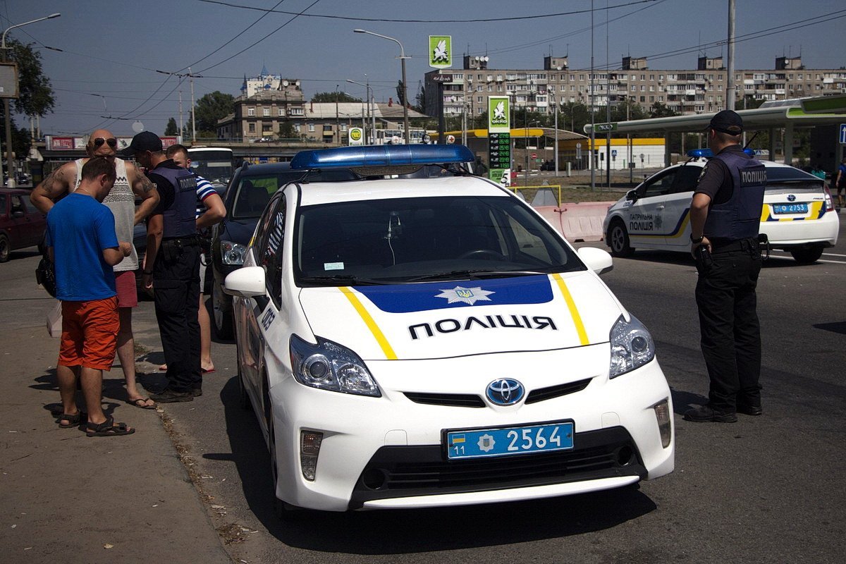 На Новом мосту Lexus наехал на полицейскую 1