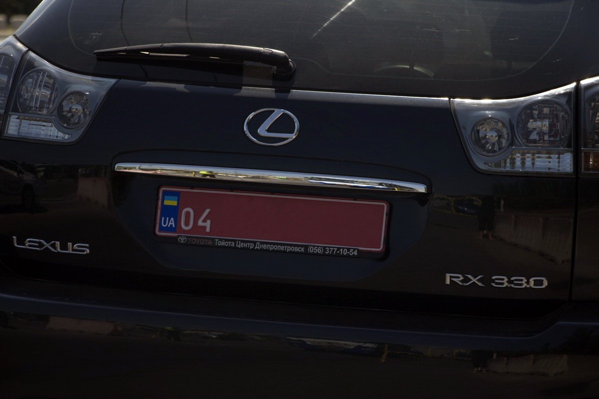 На Новом мосту Lexus наехал на полицейскую 3