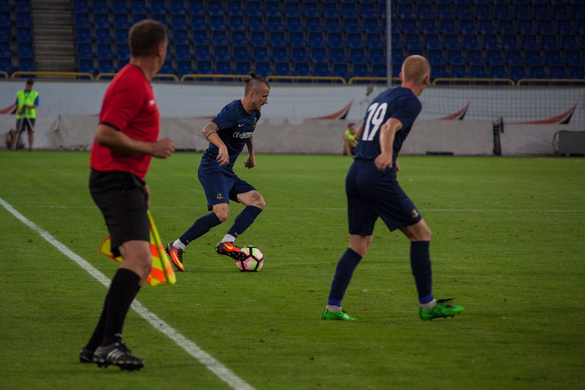 ФК «Днепр» VS СК «Днепр-1»: как прошел исторический матч 13