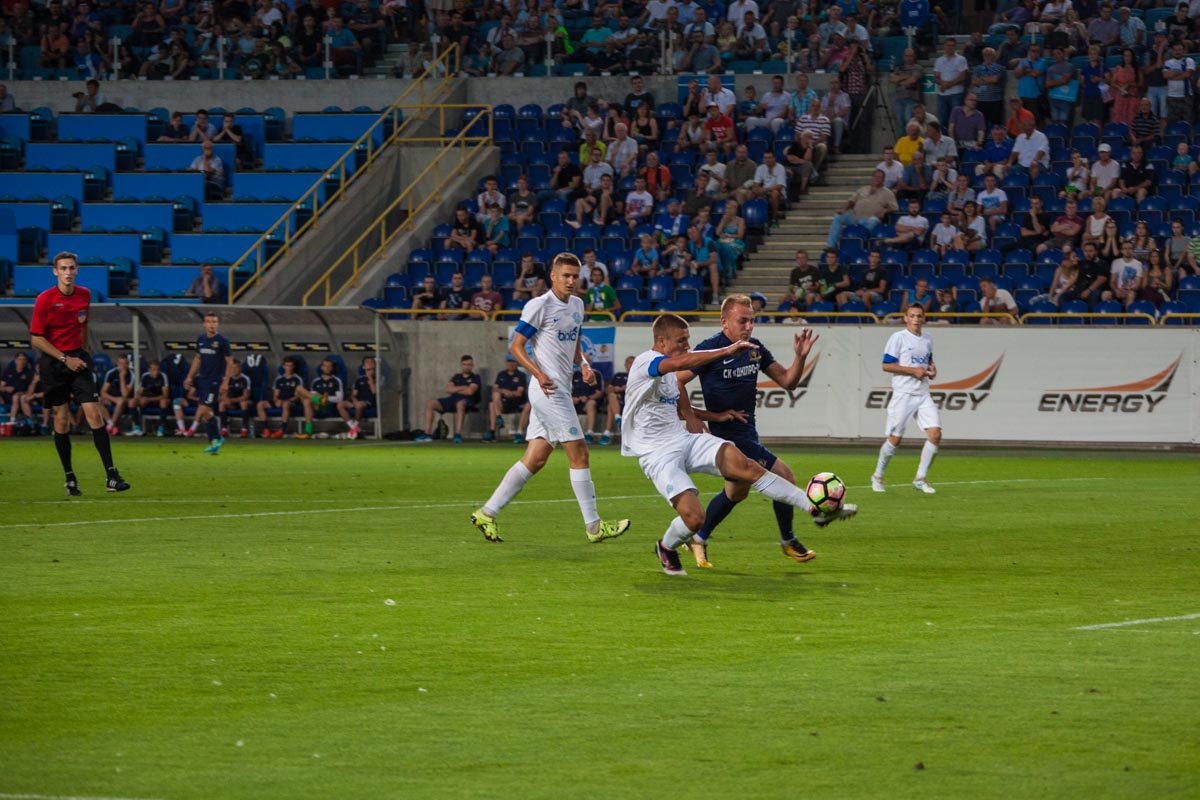 ФК «Днепр» VS СК «Днепр-1»: как прошел исторический матч 21