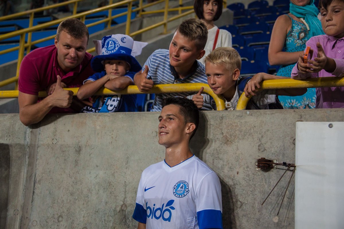 ФК «Днепр» VS СК «Днепр-1»: как прошел исторический матч 24