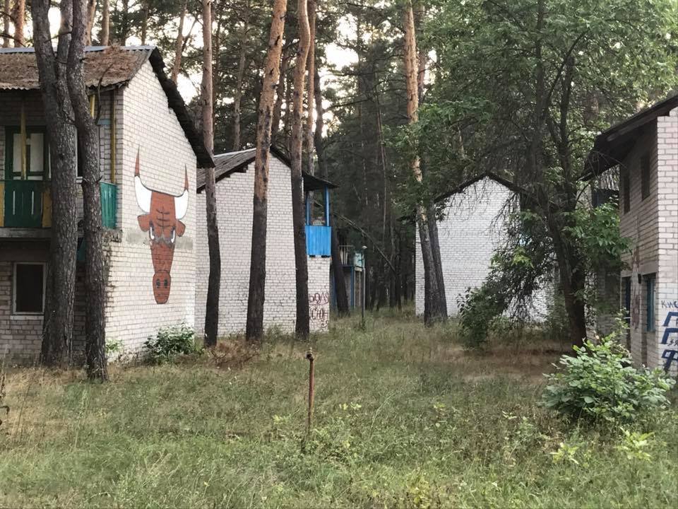 Почему турбаза, которая принадлежит ДНУ, пришла в запустение 1