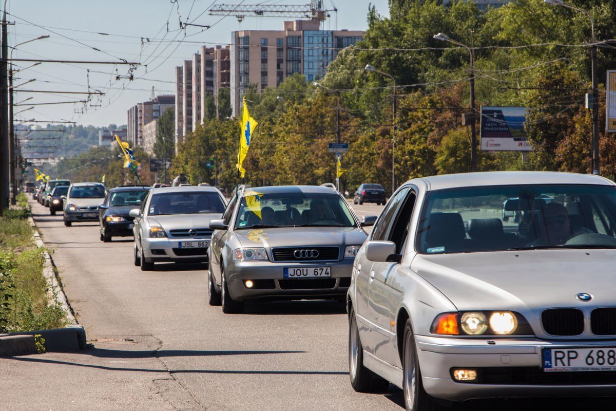 В Днепре прошел автопробег в поддержку владельцев европейских авто 11