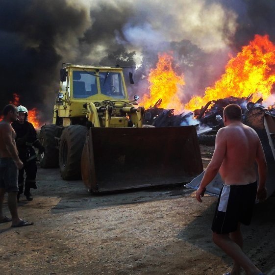 Из-за неосторожности в Днепре произошел пожар: подробности 3