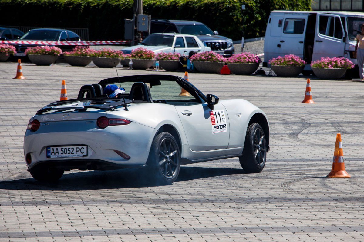 В Днепре прошел чемпионат по автослалому: как это было 4