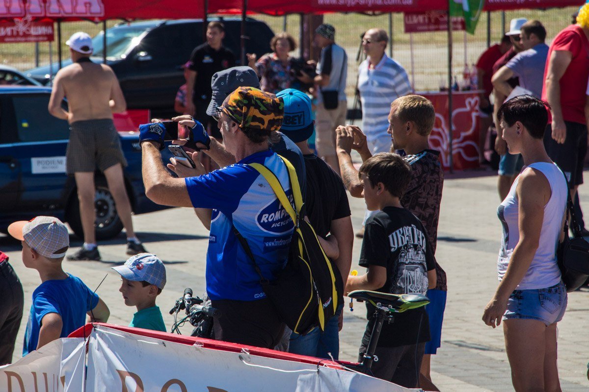 В Днепре прошел чемпионат по автослалому: как это было 10