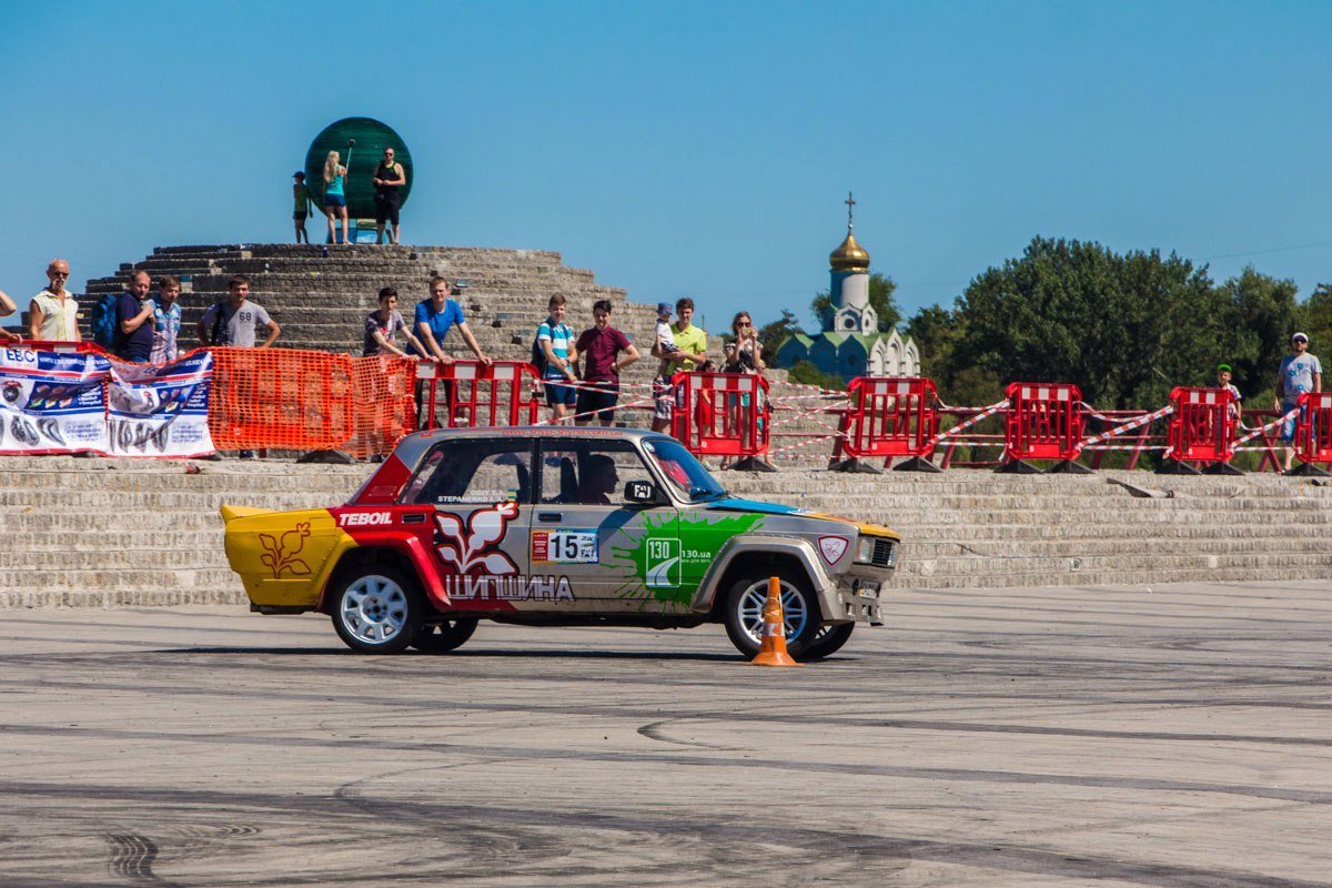 В Днепре прошел чемпионат по автослалому: как это было 12