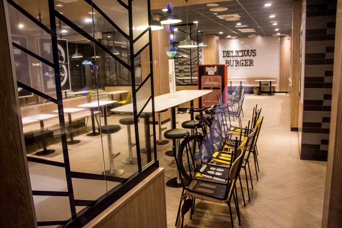 Получи ответ: когда в центре Днепра откроют обновленный McDonald's 5