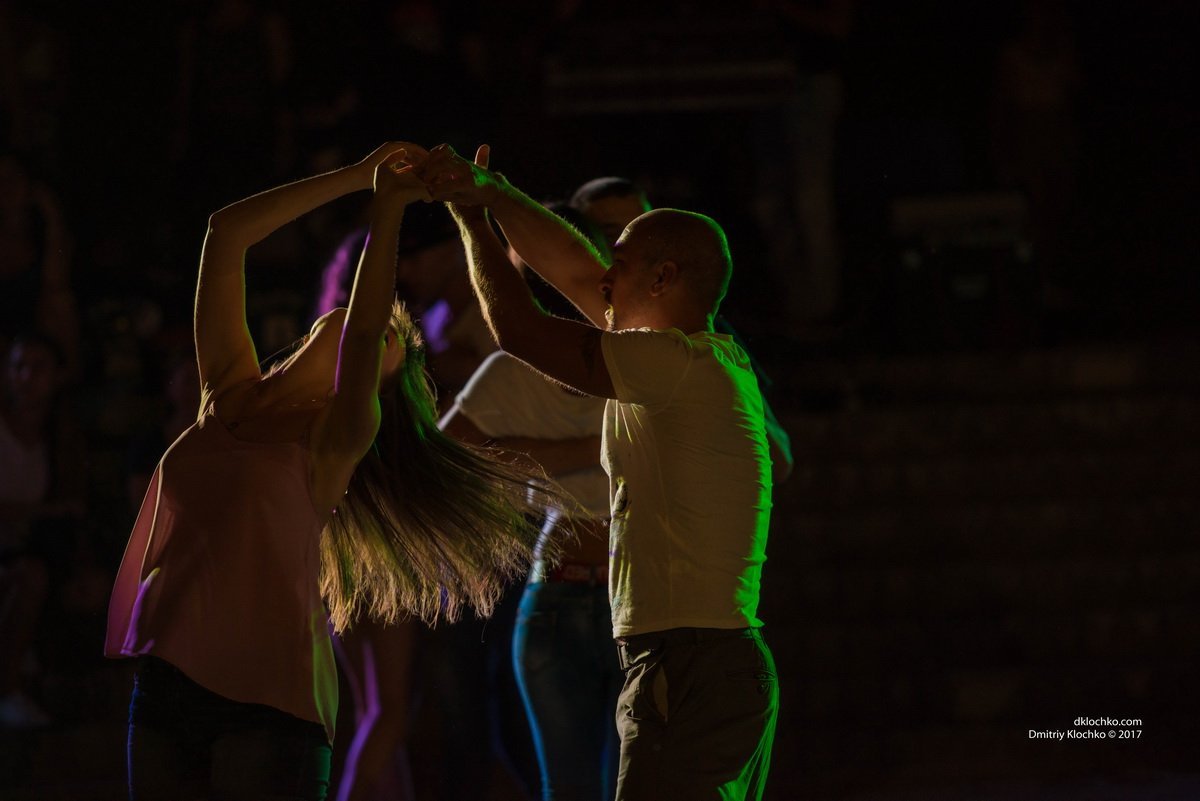 Двигай телом: как жители Днепра танцевали на Фестивальном причале 15