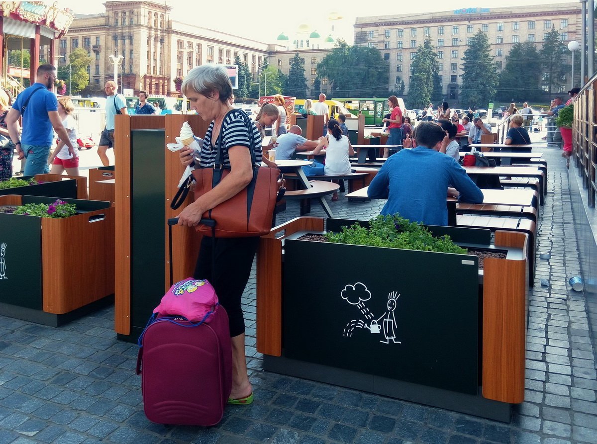 В центре Днепра открыли обновленный McDonald’s: плюсы и минусы заведения 1