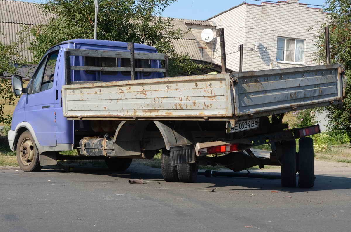 На Образцова Porsche Cayenne врезался в Газель 4